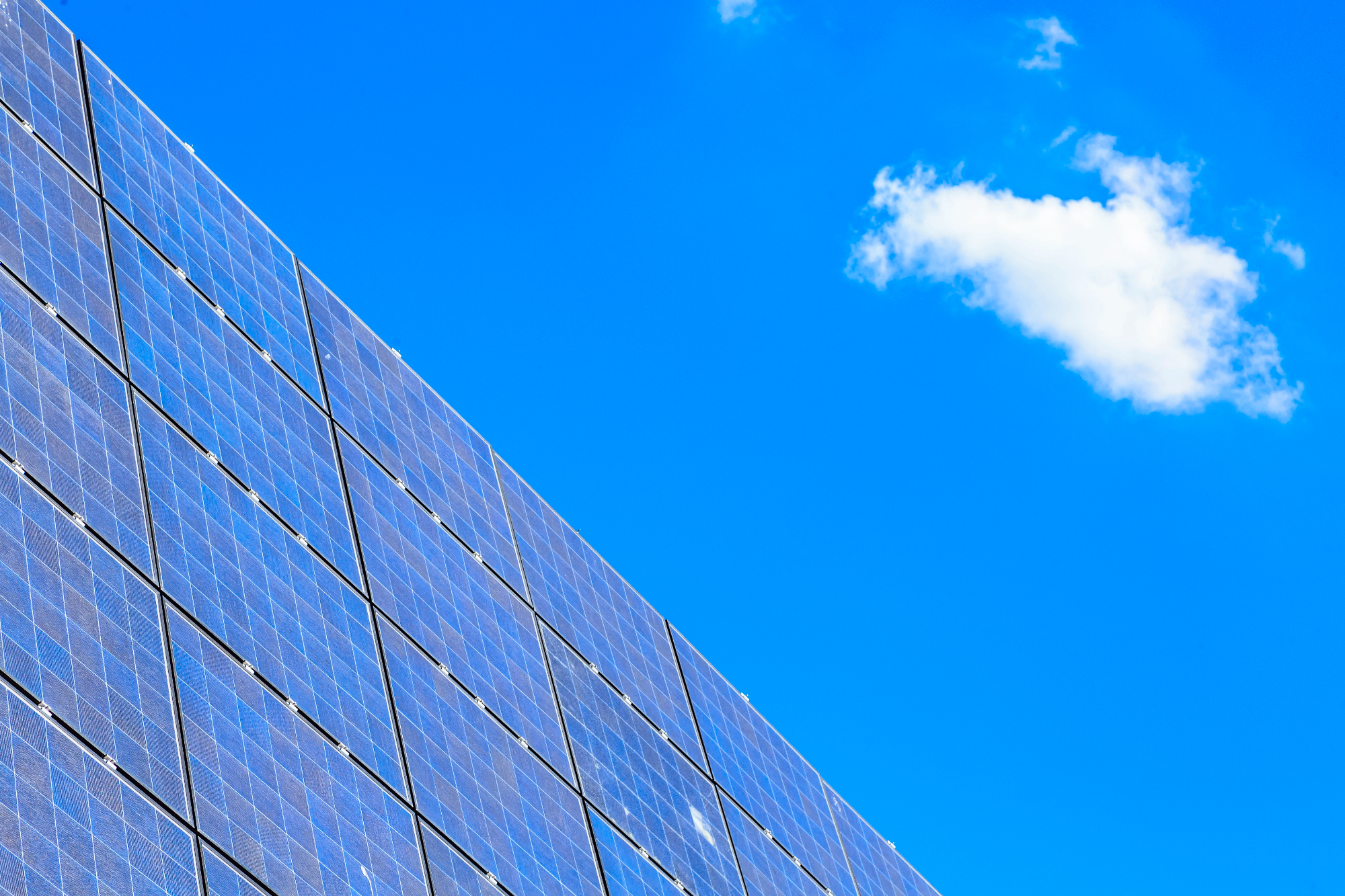 Sve što trebate znati prije odabira svoje prve solarne elektrane